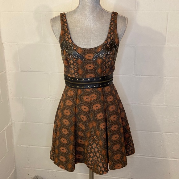 ❌ Free People New Romantics Santa Anna Fit N Flare Boho studded Dress Size 4 - Picture 3 of 10